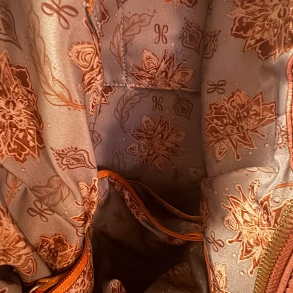 Hobo International Women’s Large Sheila Satchel Bag - Picture 4 of 12